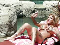 Chica, Rubia, Garganta profunda, Hd, Lamidas, Al aire libre, Coño, Hermanas