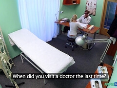 Leie, In den arsch, Blondine, Krankenschwester, Büro, Weibliche ejakulation, Spielzeuge, Uniform