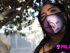 Enthousiasteling, Mooie dikke vrouwen, Pijpbeurt, Mollig, Lul, Dik, Interraciaal, Openbaar