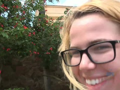 Enthousiasteling, Kont, Pijpbeurt, Voeten, Vriendin, Brillen, Klein, Geschoren