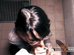 Sucer une bite, Mignonne, Allemand, Hd, Seins naturels, Public, Réalité, Nénés