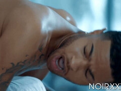 Grosser schwanz, Blasen, Kehlenfick, Schwanz, Handjob, Hardcore, Interrassisch, Küssen