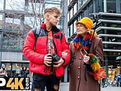 18 jahre, Geile alte tussi, Tschechisch, Schwanz, Hundestellung, Reif, Im freien, Ablutschen