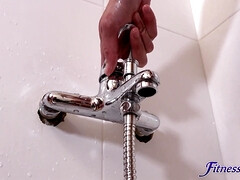 Tussi, Europäisch, Französisch, Sporthalle, Latina, Lecken, Milf, Dusche