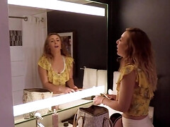 18 jahre, Tussi, Erstes mal, Kompletter film, Masturbation, Schulmädchen, Titten, Spielzeuge