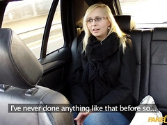 Blondine, Freund, Europäisch, Handjob, Im freien, Pov, Schlampe, Weibliche ejakulation