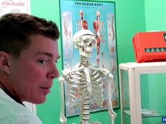 Amateur, Anal, Bureau, Piercing, Russe, Plan cul à trois, Nénés, Uniforme