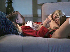 Поцелуи, Лесбиянка, Лизание, Мастурбация, Милф, Оргазм, Молоденькие