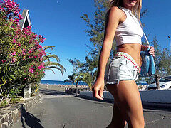 Al aire libre, Pequeña, Público