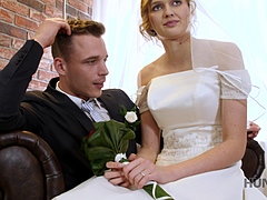 Gehörnter ehemann, Tschechisch, Europäisch, Hd, Geld, Rasiert, Strümpfe, Titten