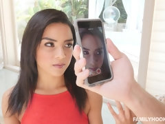 Nana, Sucer une bite, Brunette brune, Éjaculation interne, Fille latino, Seins naturels, Maigrichonne, Nénés