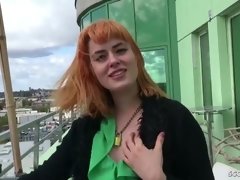 Cul, Nana, Sucer une bite, Hard, Seins naturels, Public, Rousse roux, Adolescente
