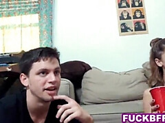 Amateur, Sucer une bite, Collège université, Groupe, Hard, Orgie, Fête, Adolescente