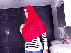 bb ass - big tits arabian girl