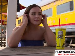 Beauté, Blonde, Plantureuse, Branlette thaïlandaise, Hd, Mature, Petite femme, Jarretelles