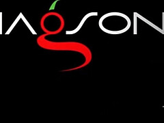 Gros seins, Brunette brune, Gorge profonde, Bâillonner, Branlette thaïlandaise, Masturbation, Rousse roux, Gicler