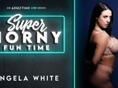 Cul, Gros cul, Brunette brune, Doigter, Béant, Lingerie, Masturbation, Mère que j'aimerais baiser