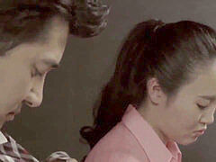 Nữ Nhân Viên Quyến Rũ