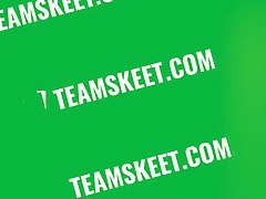 Grosse bite, Gros seins, Blonde, Sucer une bite, Homme nu et filles habillées, Mère que j'aimerais baiser, Criant, Nénés