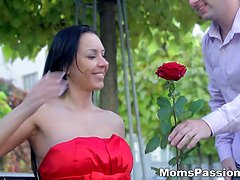 Amateur, Cul, Grosse bite, Gros seins, Brunette brune, Tir de sperme, Maman, Chatte