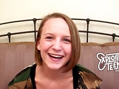 Amateur, Grosse bite, Sucer une bite, Gorge profonde, Chatte, Rasée, Adolescente, Nénés