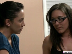 Tetas grandes, Morena, Peludo, Hd, Lesbiana, Lencería, Masturbación, Pequeña