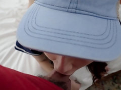 Sucer une bite, Brunette brune, Tir de sperme, En levrette, Poilue, Hd, Seins naturels, Nénés