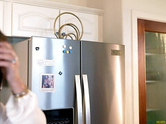 Blasen, Braunhaarige, Besamung, Handjob, Hd, Zierlich, Stiefmutter, Titten