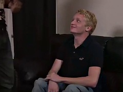 In den arsch, Grosser schwanz, Schwarz, Blondine, Schwarz, Aufs gesicht abspritzen, Schwul