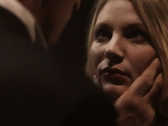 Tetas grandes, Rubia, Dominación, Atragantadas, Mascara, Nalgadas, Tatuaje, Tetas