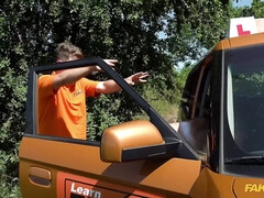 Sucer une bite, Voiture, En levrette, Doigter, Embrassement, Léchez, Chatte, Étudiant