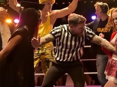 2 femmes 1 homme, Doigter, Branlette thaïlandaise, Interracial, Léchez, Masturbation, Seins naturels, Nénés