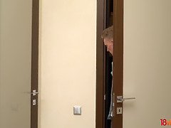 18 jaar, Grote lul, Pijpbeurt, Sperma shot, Sperma in gezicht, Brillen, Hd, Tiener