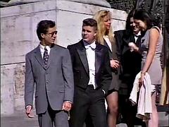 Lieveling, Grote lul, Grote mammen, Pijpbeurt, Sperma shot, Hardcore, Tieten likken, Oud