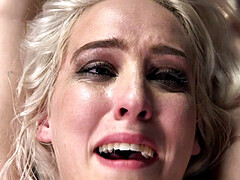 18 jaar, Grote mammen, Gebondenheid, Dominatie, Fetisj, Orgasme, Tatoeage, Speelgoed