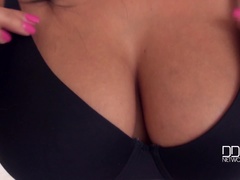 Noire, Bottes, Fétiche, Français, Jeans, Mère que j'aimerais baiser, Seins naturels, Chatte