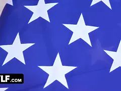 Grosser schwanz, Blasen, Aufs gesicht abspritzen, Hd, Monster, Reiten, Schlucken, Titten