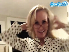 Brandi Enjoy Striptease trio