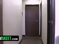 Grote mammen, Diep in de keel, Sperma in gezicht, Hd, Hakken, Kut duiken, Schreeuwen, Tiener