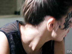 Anal, Noire, Sucer une bite, Plantureuse, En levrette, Branlette thaïlandaise, Hard, Chatte