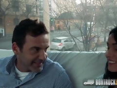 Blasen, Braunhaarige, Europäisch, Hardcore, Hd, Öffentlich, Rumänisch, Titten