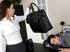 18 años, Culo grande, Tetas grandes, Mamada, Estilo perrito, Oficina, Flaco, Adolescente