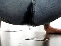 Gros seins, Doigter, Masturbation, Mère que j'aimerais baiser, Pisser, Solo, Dénudage, Tatouage