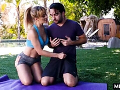 Gros seins, Blonde, Sucer une bite, Femme couguar, Mère que j'aimerais baiser, Maman, De plein air, Belle mère