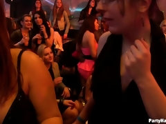Pijpbeurt, Aangekleed, Dansen, Lul, Vrouw, Handbeurt, Interraciaal, Feest