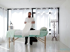 Блондинки, Кончили внутрь, Смазливые, Ноги, Фетиш, Натуральные сиськи, Масло, Киски