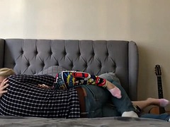 Grosse bite, Sucer une bite, Tromperie, Éjaculation interne, Tir de sperme, Branlette thaïlandaise, Hard, Mature