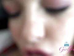 18 jahre, Grosse titten, Braunhaarige, Fussjob, Hardcore, Natürlichen titten, Pov, Jungendliche (18+)