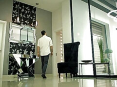 Sucer une bite, Brunette brune, En levrette, Embrassement, Rasée, Adolescente