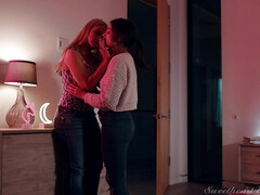 Cul, Gros seins, Blonde, Brunette brune, Cuisine, Lesbienne, Léchez, Chatte